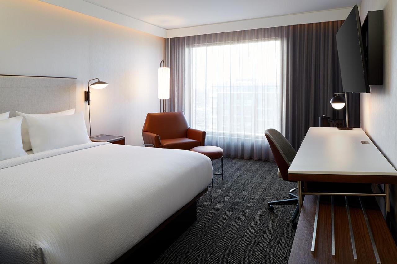 Courtyard Montreal Midtown Hotel Luaran gambar